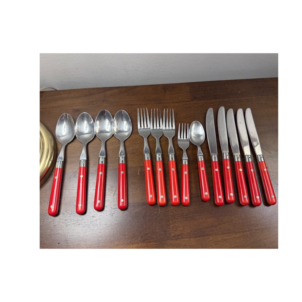 Carnival Stainless Korea Flatware Set 15pc Red Riveted Handle Knives Forks Spoon